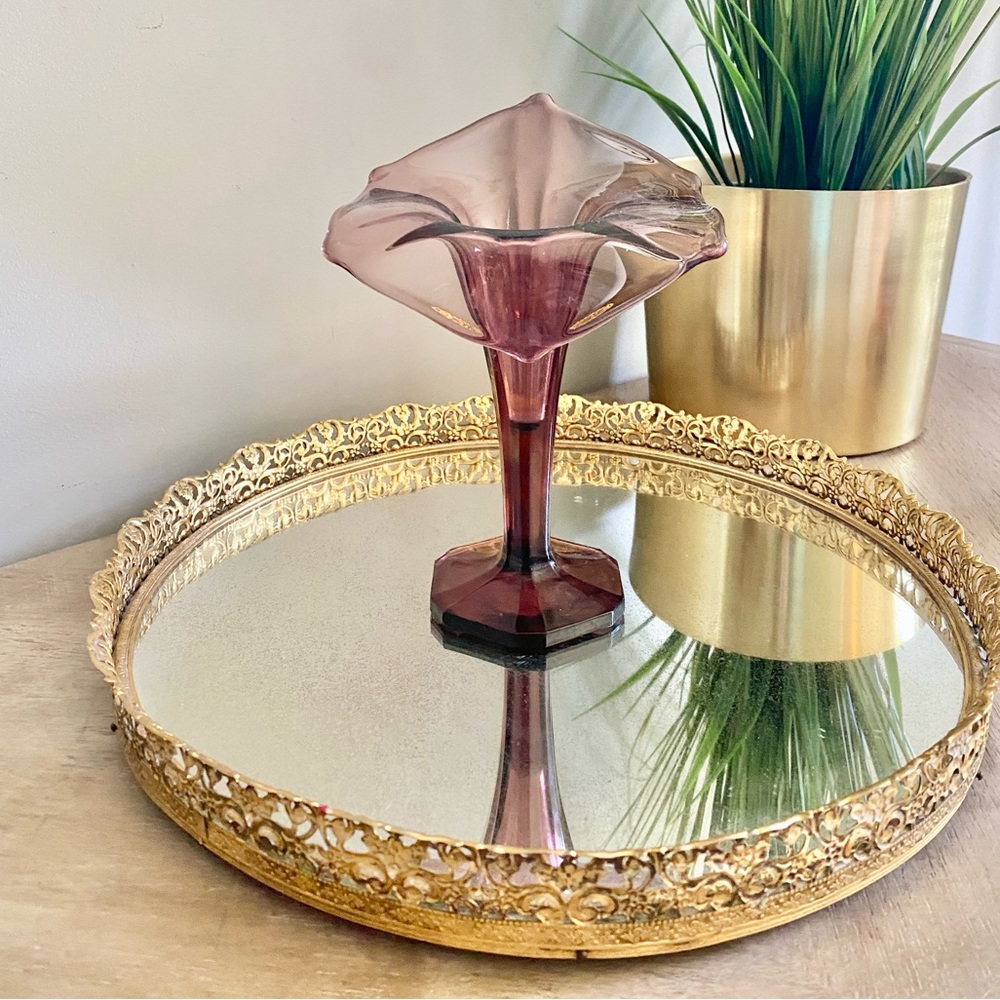 Amethyst Jack-in-the-pulpit Bud Vase